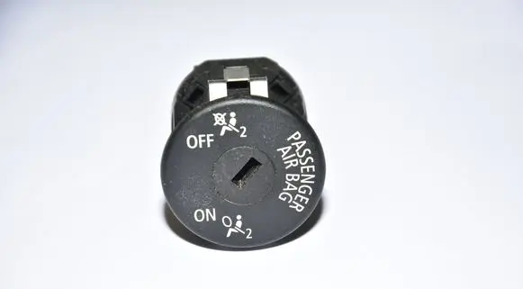 BMW 3 E90 E91 Passenger airbag on/off switch 9196886