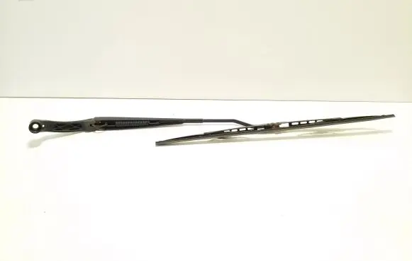 Mitsubishi Outlander Front wiper blade arm