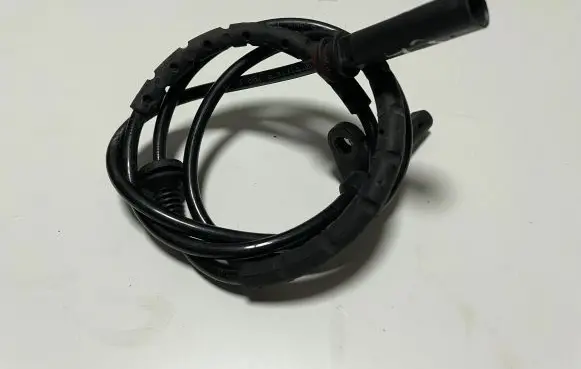 BMW X5 E70 ABS rear brake sensor 6771777