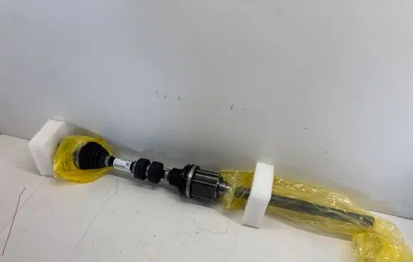 Volvo XC40 Front driveshaft 32339532