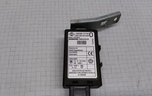 Nissan Maxima Door central lock control unit/module 285963Y50 5WK46472B