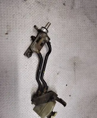 Mitsubishi Grandis Master brake cylinder