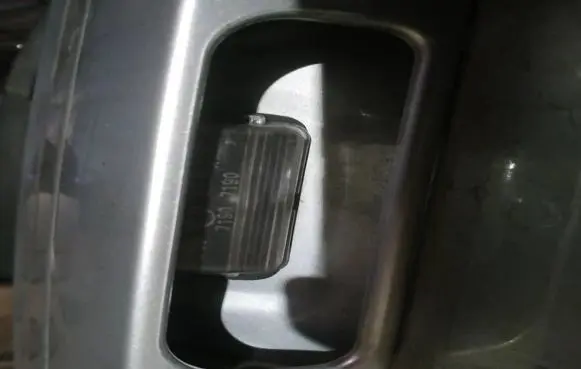 Peugeot 5008 Number plate light