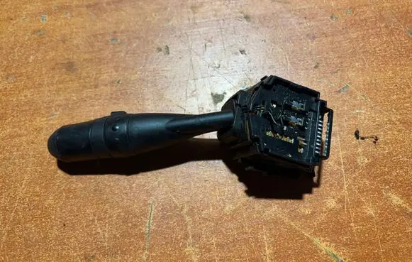 Mitsubishi Colt Wiper control stalk