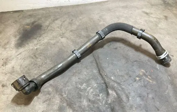 Land Rover Discovery Sport Engine coolant pipe/hose BJ328260AD