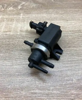 Volvo S40, V40 Turbo solenoid valve 30618057 72190343 WITHPLUG