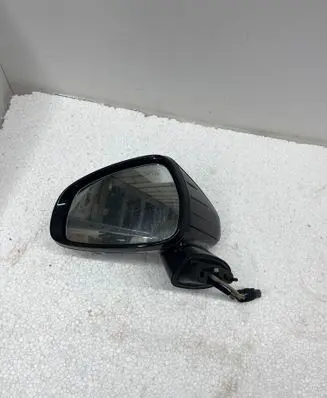 KIA Stinger Front door electric wing mirror 049760
