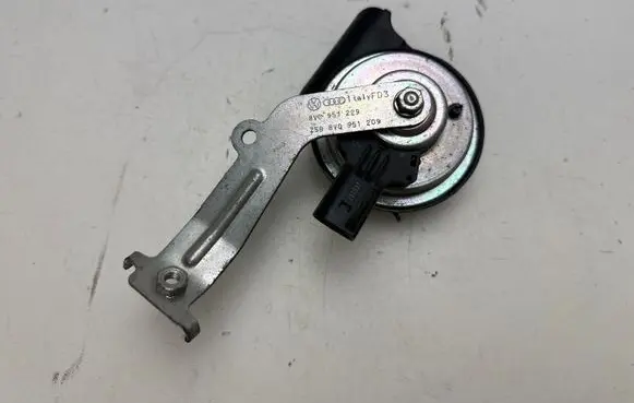 Audi A3 S3 8V Horn signal 8V0951229