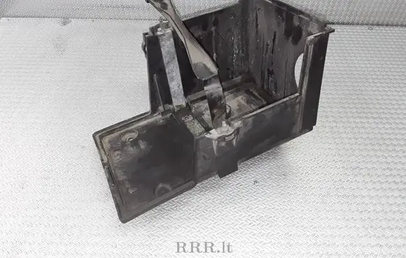 Battery box tray