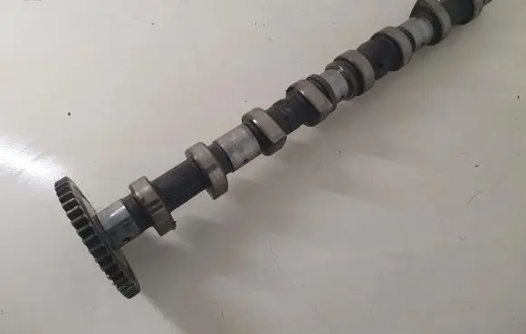 Mercedes-Benz Sprinter W906 Camshaft R6110510101