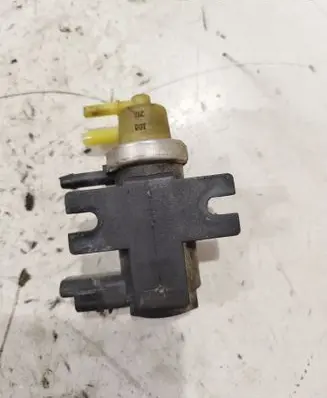 Citroen C4 II Turbo solenoid valve 9672875080