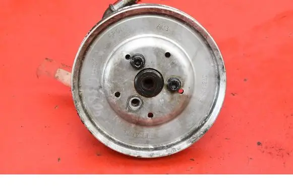 Audi A6 S6 C5 4B Power steering pump 