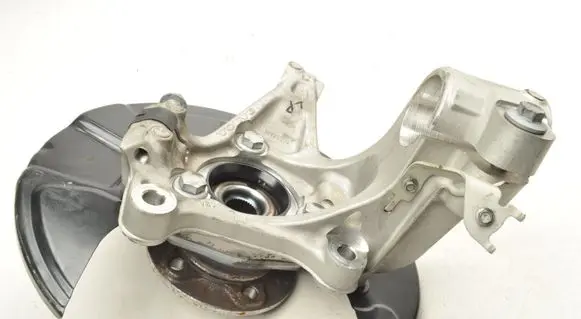 Volvo XC40 Front wheel hub spindle knuckle 32221856