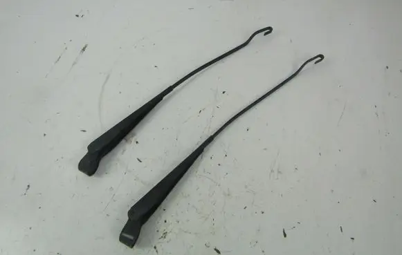 Opel Tigra A Front wiper blade arm 