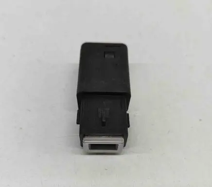 Peugeot 2008 II USB socket connector 9824334377 98217039DX