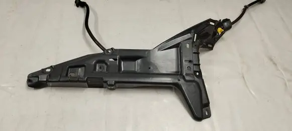 Tesla Model S Bumper support mounting bracket corner 100927200f