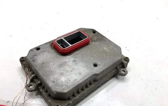 Audi A3 S3 8P Voltage converter/converter module 1307329115