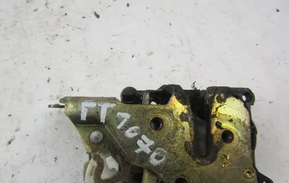 Chevrolet Trans Sport Rear door lock 