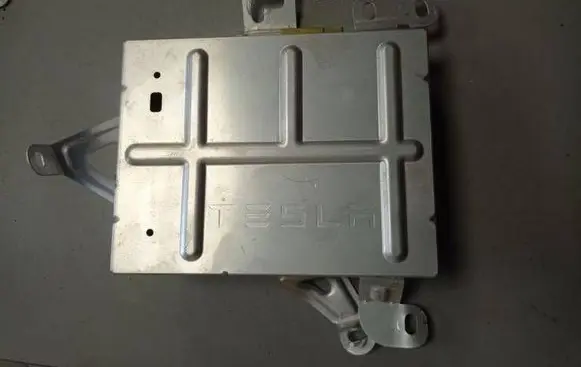 Tesla Model X Sound amplifier 149047100C 149047100