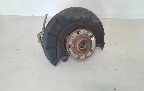 Skoda Superb B6 (3T) Front wheel hub spindle knuckle