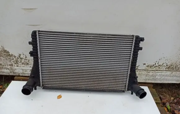 Skoda Octavia Mk2 (1Z) Intercooler radiator 1K0145803CA