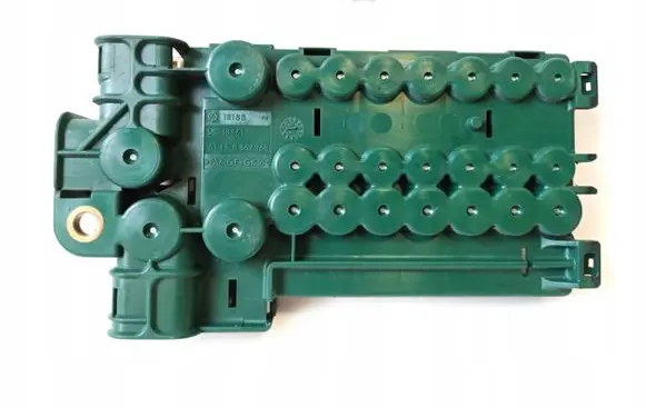 BMW 5 E39 Fuse module 8367768