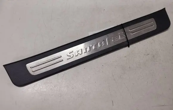 Hyundai Santa Fe Front sill trim cover 858812B000