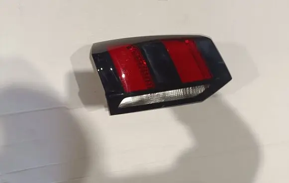 Peugeot 5008 II Rear/tail lights 9811027880