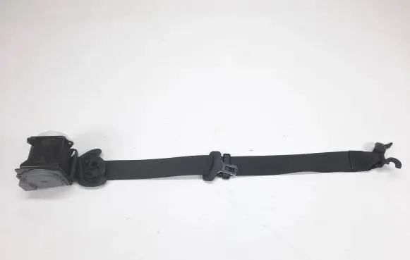 BMW X4 F26 Front seatbelt