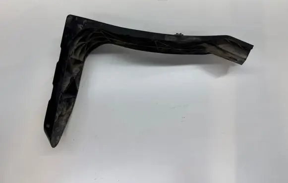 Audi A4 S4 B6 8E 8H Front bumper mounting bracket 8E0821137B 8E0821437B