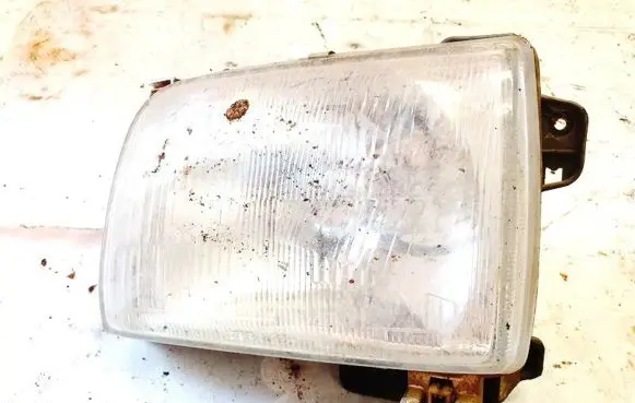 Nissan Navara D22 Headlight/headlamp 032151173 03-215-1173