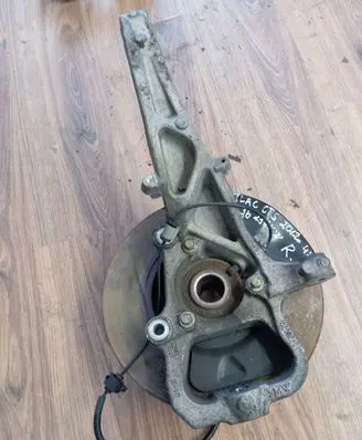 Cadillac CTS Front wheel hub spindle knuckle
