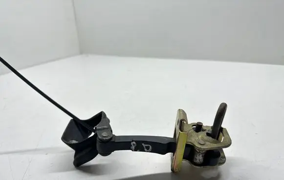 BMW 3 E46 Front door check strap stopper 8160959 82041739