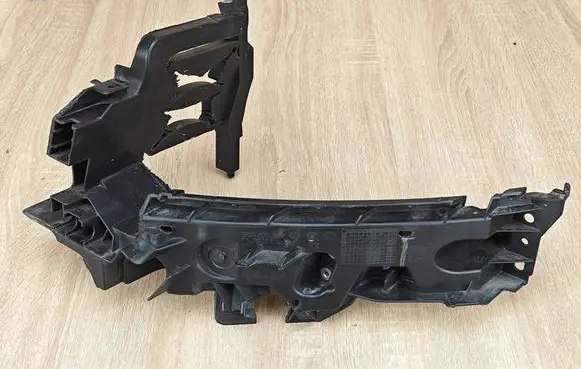 Audi Q5 SQ5 8R Headlight/headlamp mounting bracket 8R0805607B