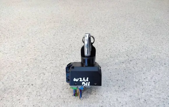 Mercedes-Benz B W246 W242 Ignition lock A2469059900