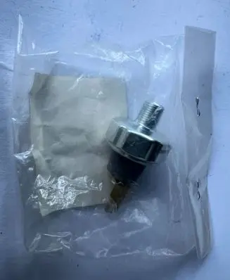 Mitsubishi Pajero Oil pressure sensor 1258A002