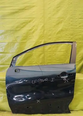 Renault Captur Front door 000259