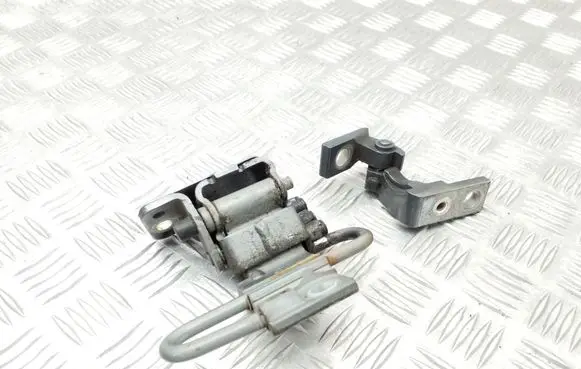 Front door hinge set