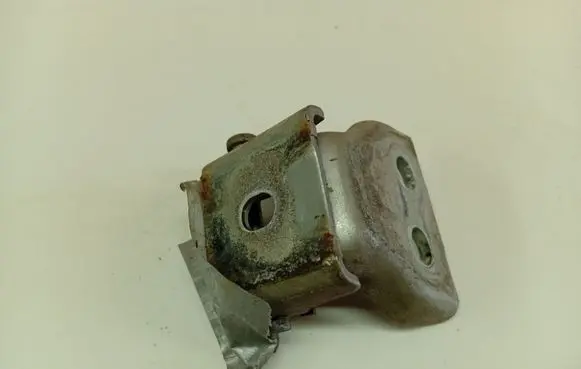 Peugeot Partner Front door upper hinge 