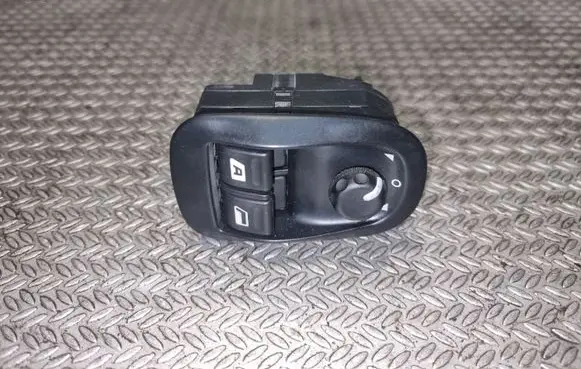 Peugeot Expert Electric window control switch VALEO11989