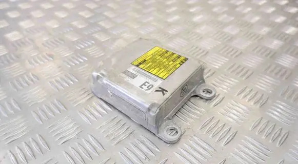 Toyota Prius (XW20) Airbag control unit/module 8917047390