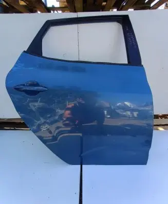 KIA Venga Rear door