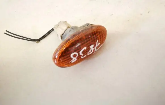 Subaru Forester SF Front fender indicator light 015445
