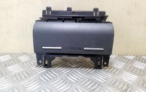 Ashtray (front)