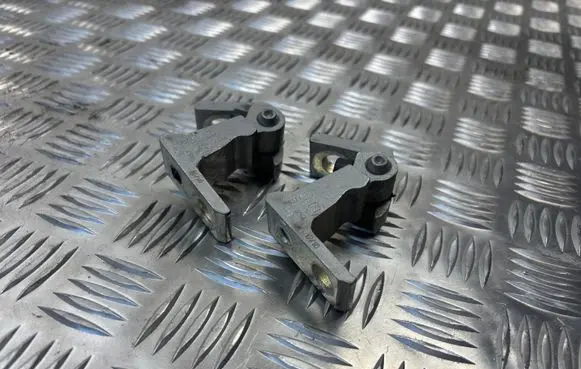 Skoda Rapid (NH) Rear door hinge set 8K0831402P