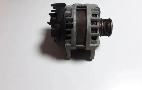 Renault Kadjar Generator/alternator 231004719R