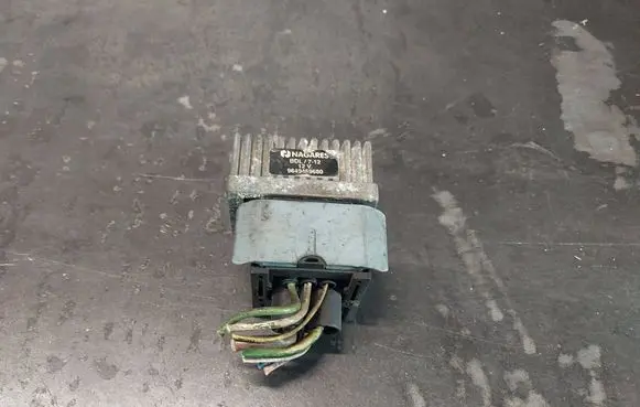 Citroen C2 Glow plug pre-heat relay 9640469680