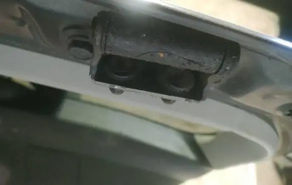 Toyota Avensis T250 Tailgate/trunk/boot hinge