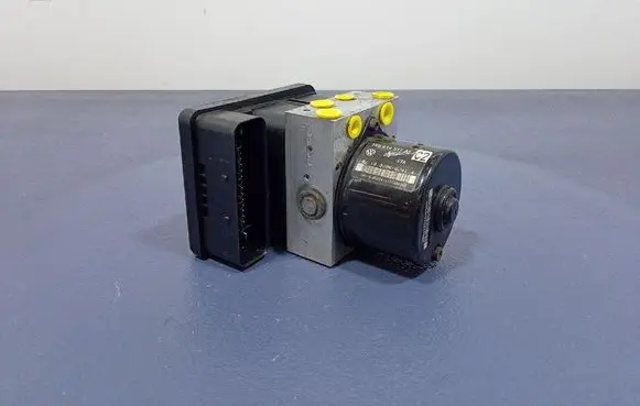 Volkswagen Golf Plus ABS Pump 1K0614517AF