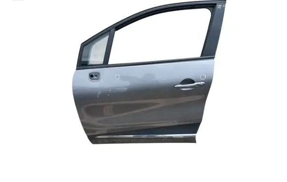 Renault Captur Front door